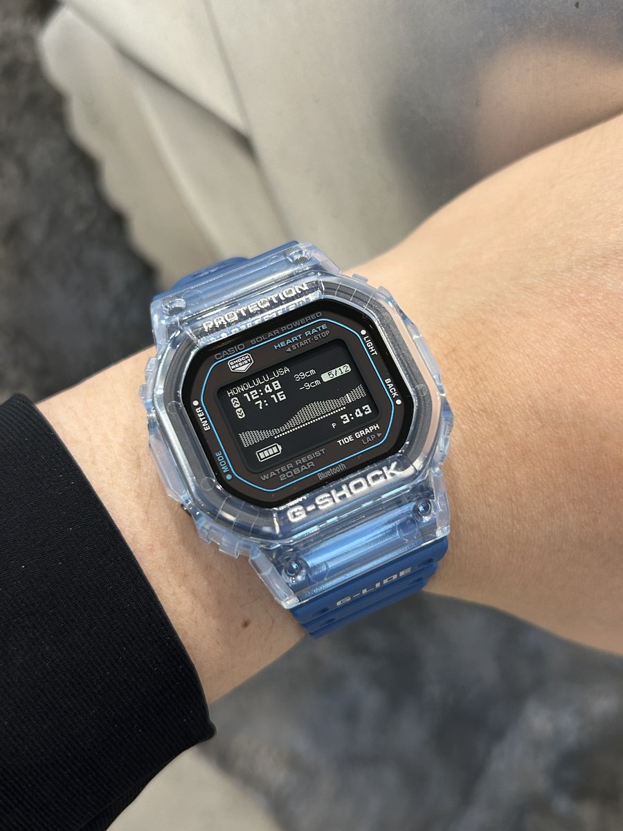 ISUZUGTime's tweet photo. 注目のSS新作クリアG-LIDE🌊🏄
G-LIDEでは初の光学式心拍計搭載モデル✨
MIP液晶で視認性UP❗️
日差しの強い海辺においてとってもタフな相棒に☀️
https://t.co/yIYmNqagrp
#gshock #casio #tide #ジーショック #カシオ #タイドグラフ #腕時計 #サーフィン #釣り #GFAVE #ハートレートモニター #glide https://t.co/MWmieLKca0