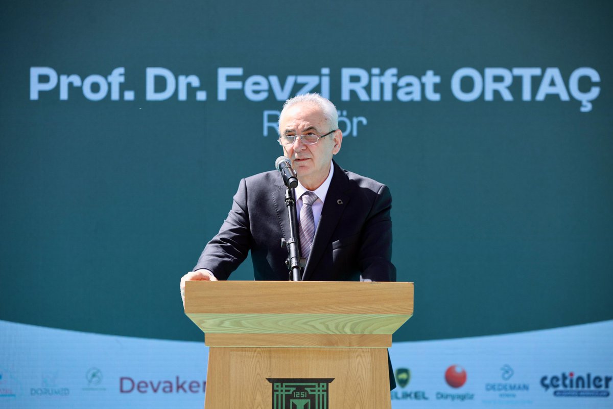 ktokaratay's tweet photo. Üniversitemiz ev sahipliğinde bu yıl yedincisi düzenlenen ❝Kariyer Fuarı'26❞, Rektörümüz Sayın Prof. Dr. Fevzi Rifat Ortaç, Çalışma ve Sosyal Güvenlik Bakanlığı Çalışma ve İş Kurumu Konya İl Müdürü Sayın Önder Çiftçi ve Konya Sanayi Odası Yönetim Kurulu Üyesi Sayın Kemal Özarpa’nın açılış konuşmaları ile başladı.

Protokol üyeleri, açılış programının ardından fuar alanındaki stantları ziyaret ederek sektör temsilcileriyle istişarede bulundu.

#KTOKaratayÜniversitesi #KariyerFuarı #KariyerFuarı26