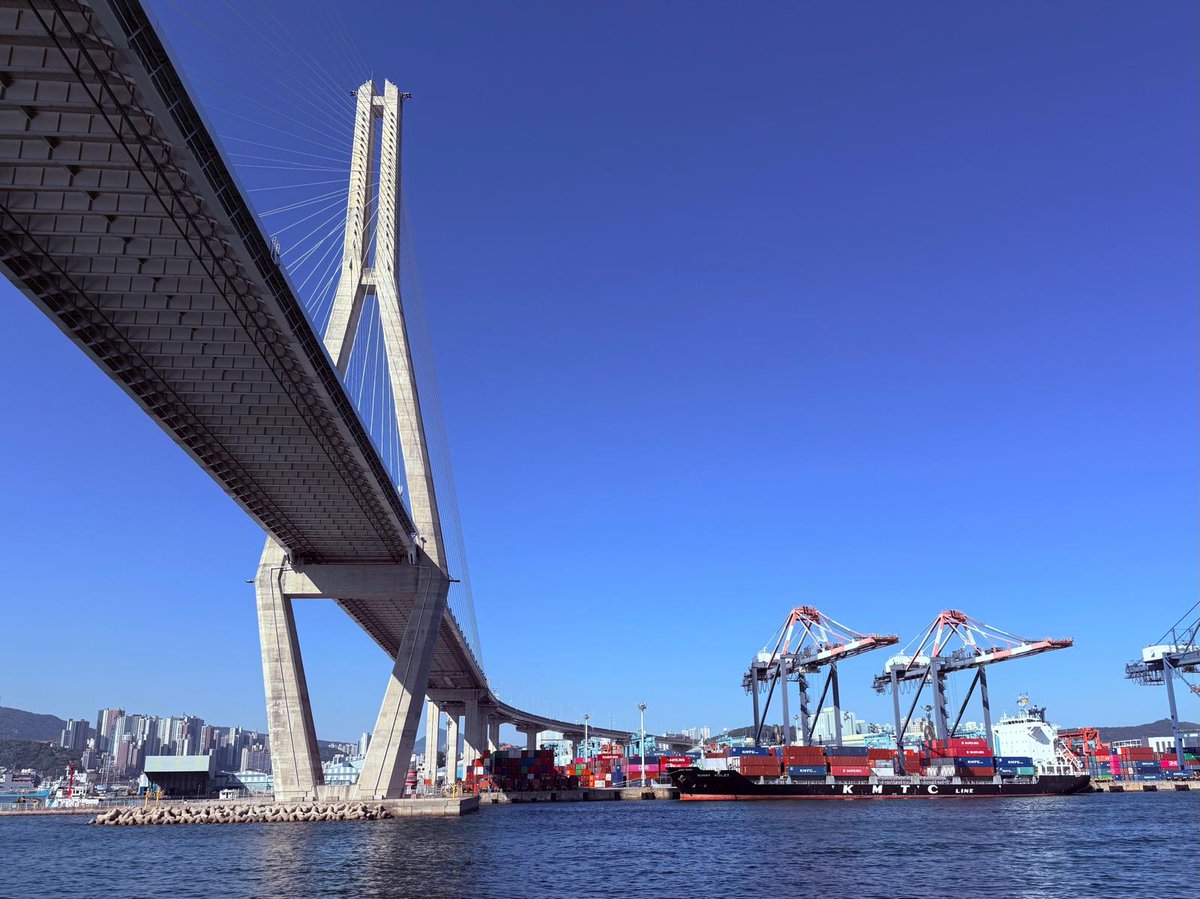 ICHCA2's tweet photo. This week, ICHCA is attending ISO meetings in Busan. 
Thanks to the Busan Port Authority for hosting delegates on a superb port tour from the water, a valuable reminder that standards must stay grounded in real-world operations.

#ICHCA #ISO #Busan #Maritime #Ports #Shipping https://t.co/UEM1zXMs25