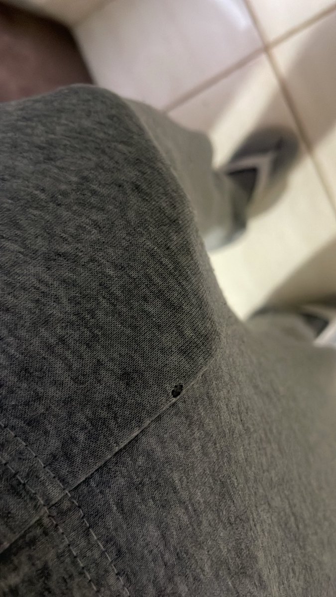 Ricardinmadrake's tweet photo. Nesse frio logo cedo https://t.co/2EHxP1RY4f