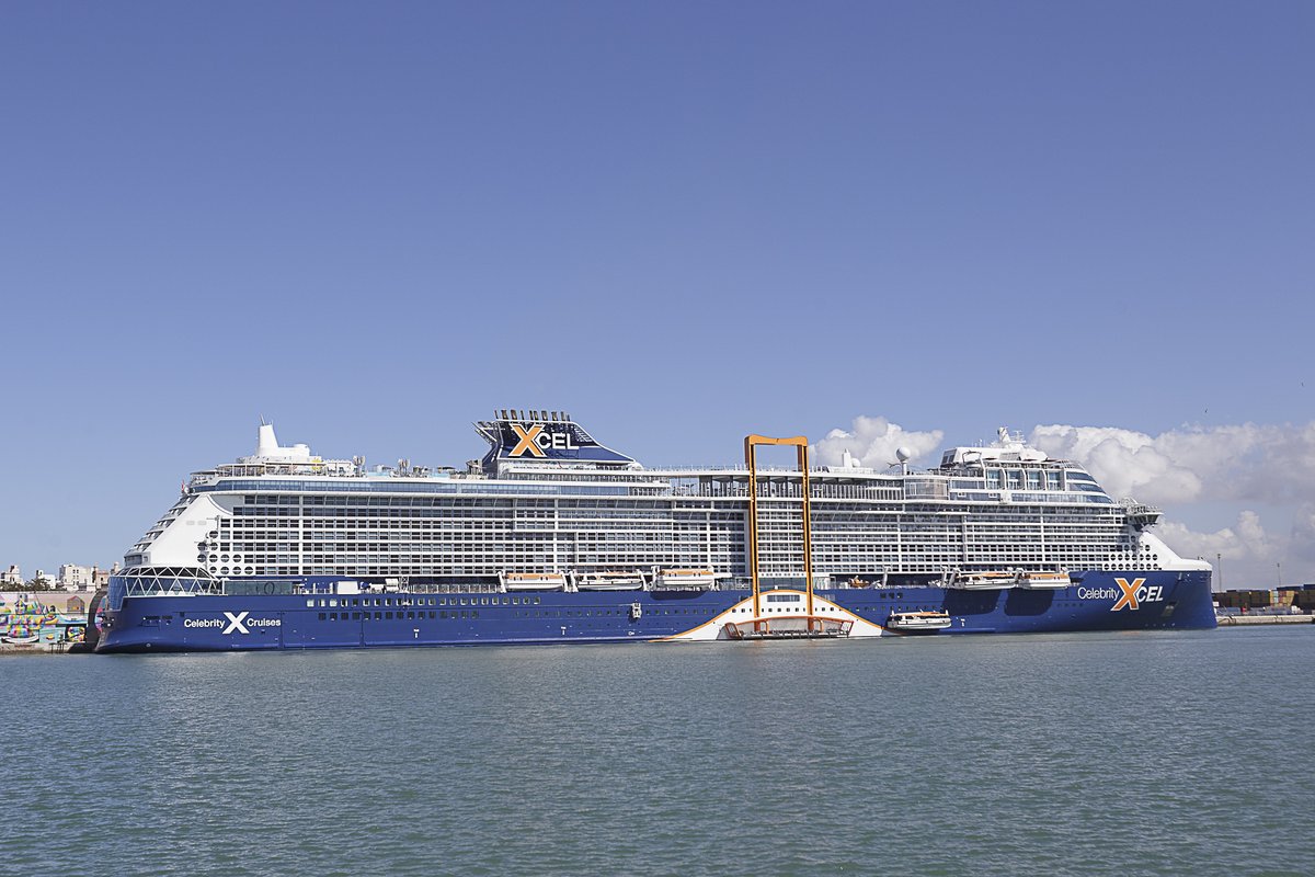 puertodecadiz's tweet photo. Hoy visitan nuestro puerto los cruceros LE CHAMPLAIN, ARVIA y CELEBRITY XCEL, este último por primera vez en Cádiz.
¡Bienvenidos!
#cadiz #cruiseship #lechamplain #celebrityxcel #arvia https://t.co/VpxbDTv4Ge