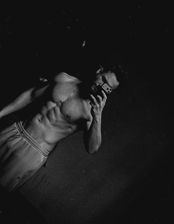 Aromas56's tweet photo. Es morir y el lo sabe ...
#KeremBürsin https://t.co/5mt8dtvLl3