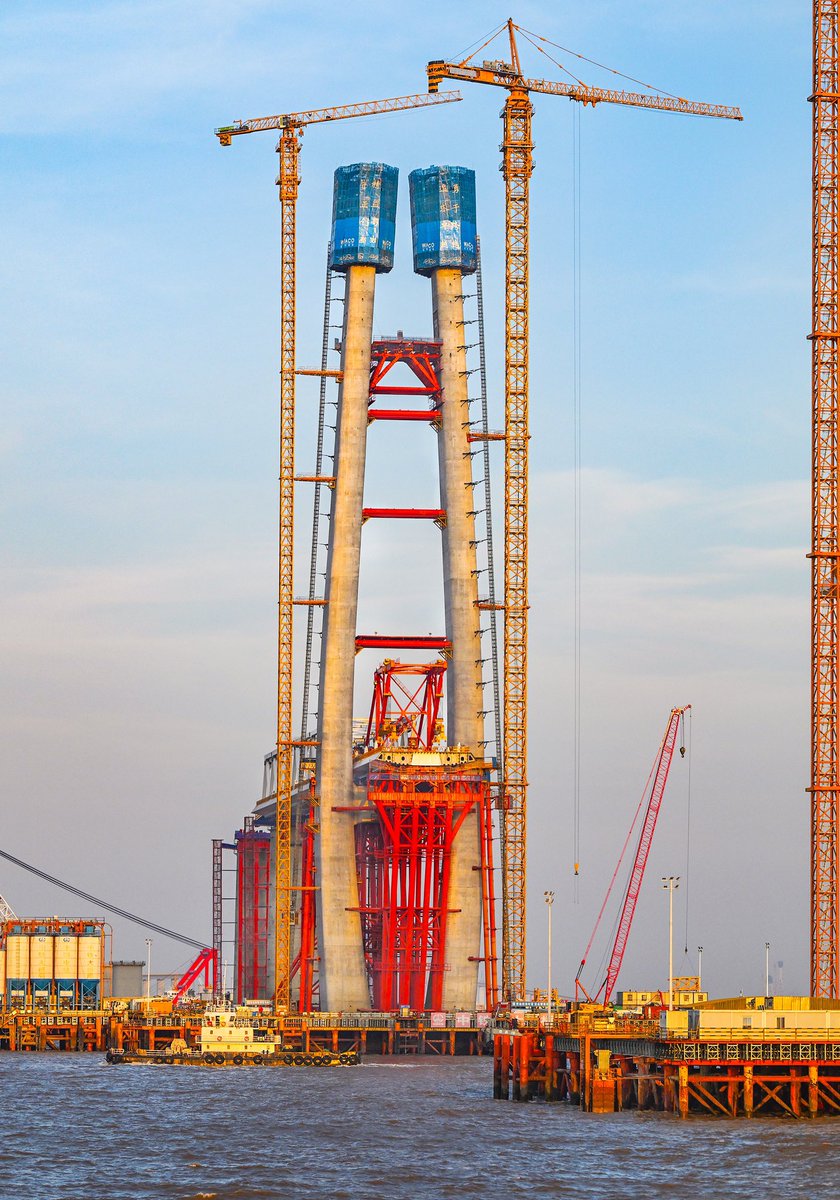 杭進堂 Construction of the 29.2-km Hangzhou Bay Cross-Sea Railway Bridge