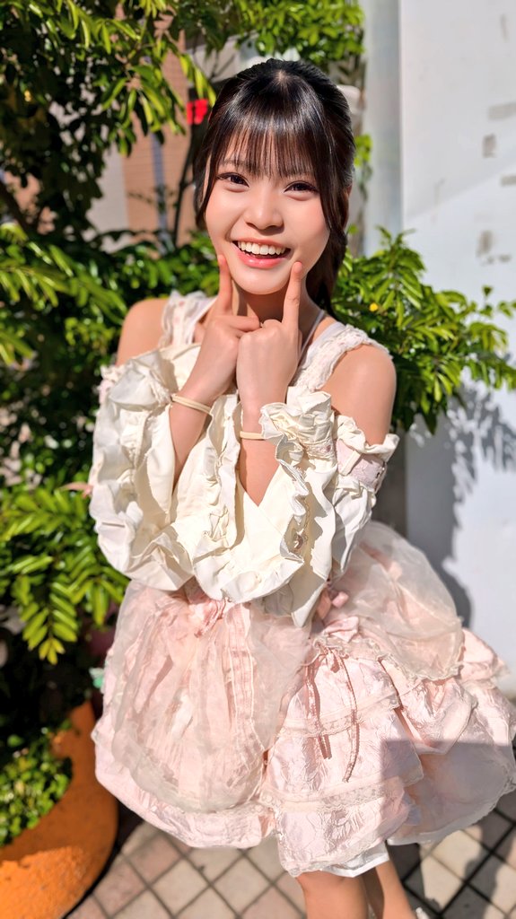 Re_Teresuke's tweet photo. 💚うさな💚（SPATIOERPHY)♨️
✅️Aliceロコドルパーティーvol.32💃
✅️2026.5.10（日）☀
✅️広島アリスガーデン🍁
※物販撮影券📷️
#うさな　#SPATIOERPHY
#緑色担当　#大分アイドル https://t.co/kjguwC8ASh