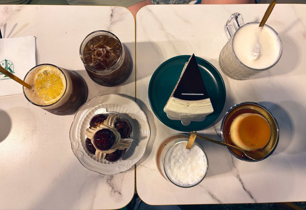 peipeichen41's tweet photo. VK Cooking House的蛋糕、飲料都很不錯。
#西門町 #vkcookinghouse https://t.co/t2ye1YKJPt