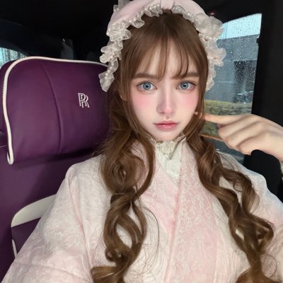 Angelinababyxx7's tweet photo. #新头像 https://t.co/XfFp9eUWwW