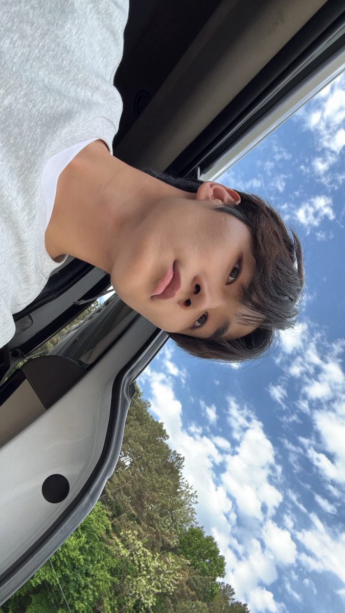 __minnnjaeee_'s tweet photo. 아 얼굴 미치셨네 https://t.co/QmaiRdg0Wy