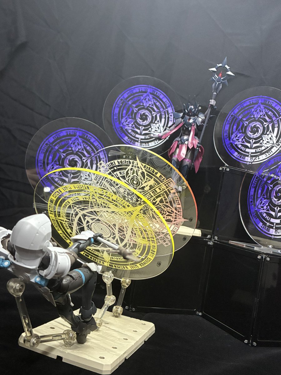 ZANNGYOUTONIGHT's tweet photo. PF44。販售。原創商品。
魔法陣立牌系列。
「不眠」。
「燃燒」。
「靈返」。
規格。15cm*15cm。壓克力。立牌。
創作者@SETA_horbinet
--残業TONIGHT
#PF44 #開拓動漫 #台灣PF #PetitFancy https://t.co/9rJdx5AZV6