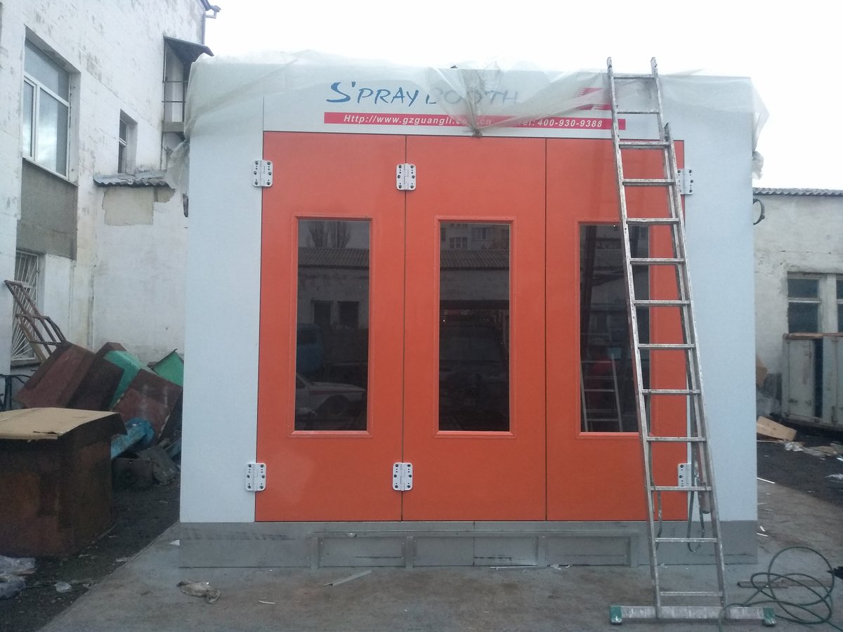 GLpaintbooth's tweet photo. How to Slash Energy Costs for Your Auto Body Shop？
Our latest Water-Based Automotive Painting Spray Booth is engineered to optimize every kilowatt.
-Airflow Speed: 0.3m/s - 0.5m/s (Optimal for Water-based paint)
-Heating Power: Customizable (Electric/Gas/Diesel)
#spraybooth https://t.co/67HgayXIEH