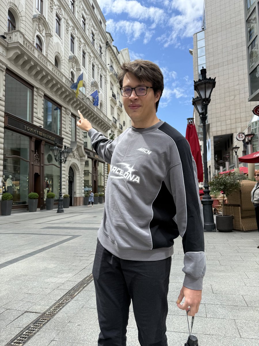 alex jungle tweet media