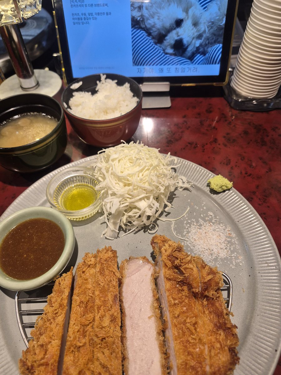 째비 tweet media