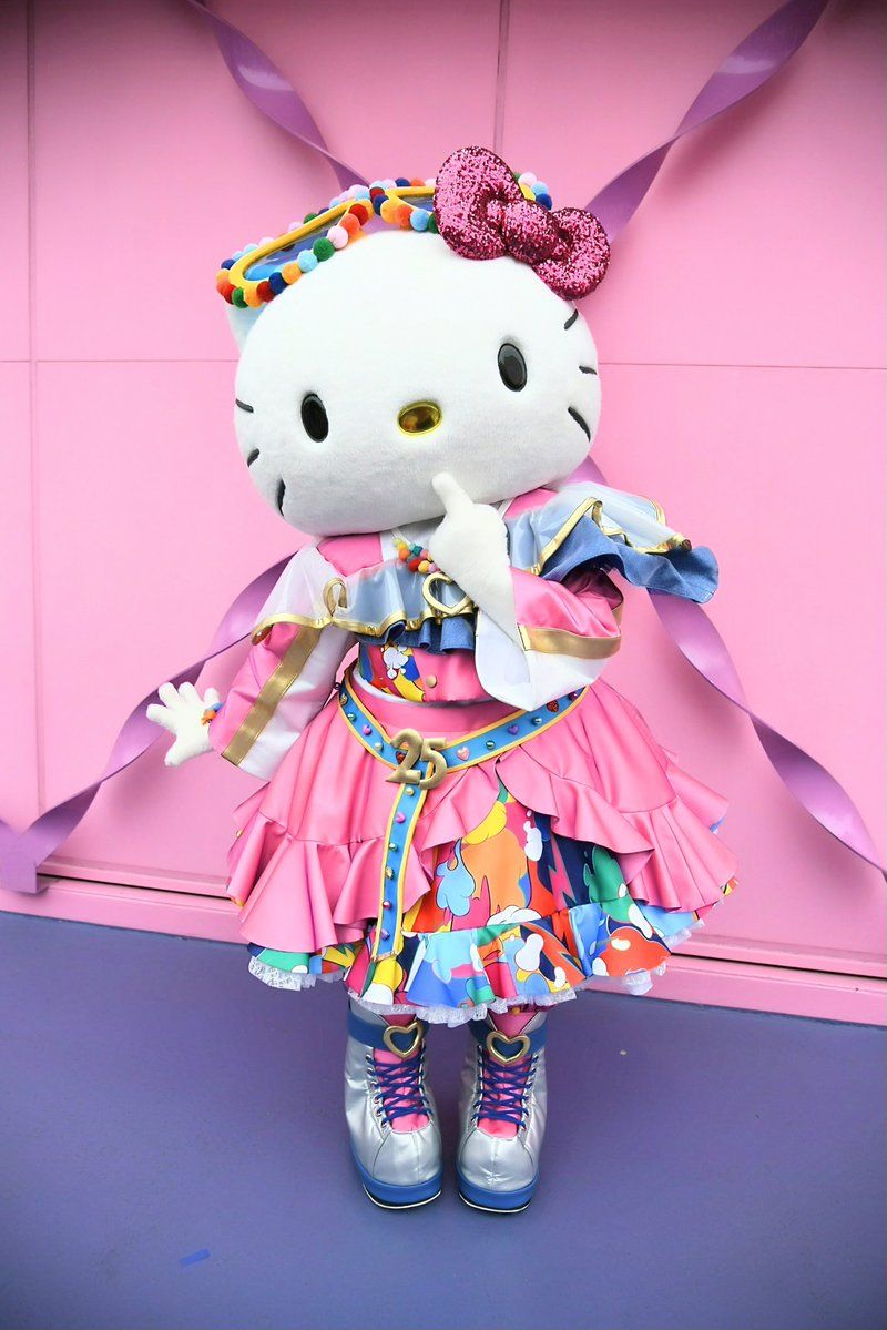 ✨🎀キティちゃん✨ こんなポーズ惚れちゃいます😍😍😍 2026/05/03(日