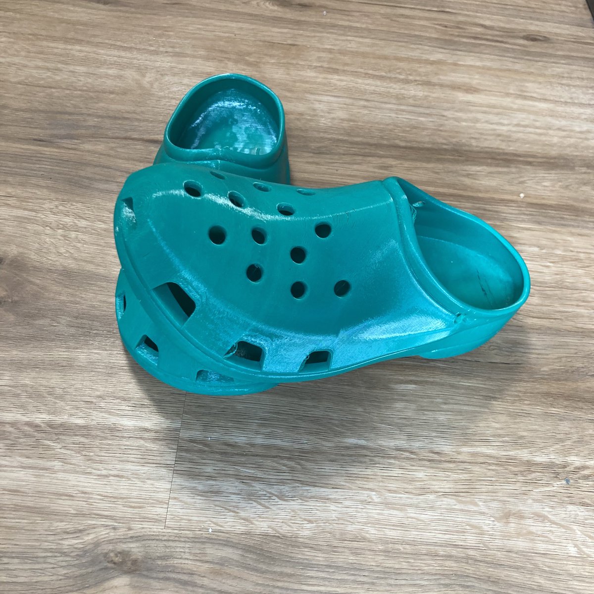 Jsem_Ondra's tweet photo. @chiptronCZ Na boty to (nepřekvapivě) není, ale jinak se z něj tiskne moc hezky. Akorát teda přišel totálně nevysušený. https://t.co/7fy3DimzsU