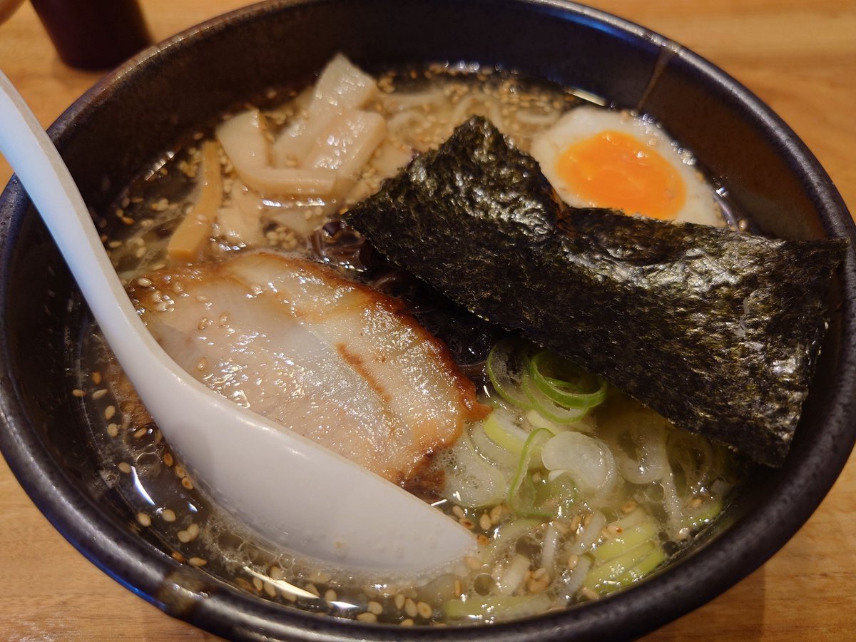 ユウ@布団 tweet media