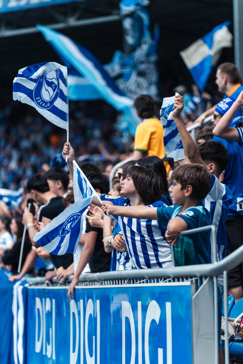 Deportivo Alavés tweet media