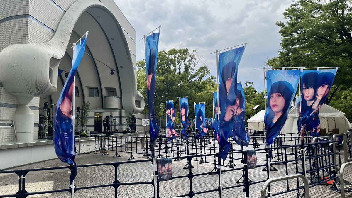 914915's tweet photo. CYNHNフリーライブ地方民なので配信です

でも無料だから東京の友達に無理矢理行かせることに成功しました https://t.co/LLfYFOcPSc