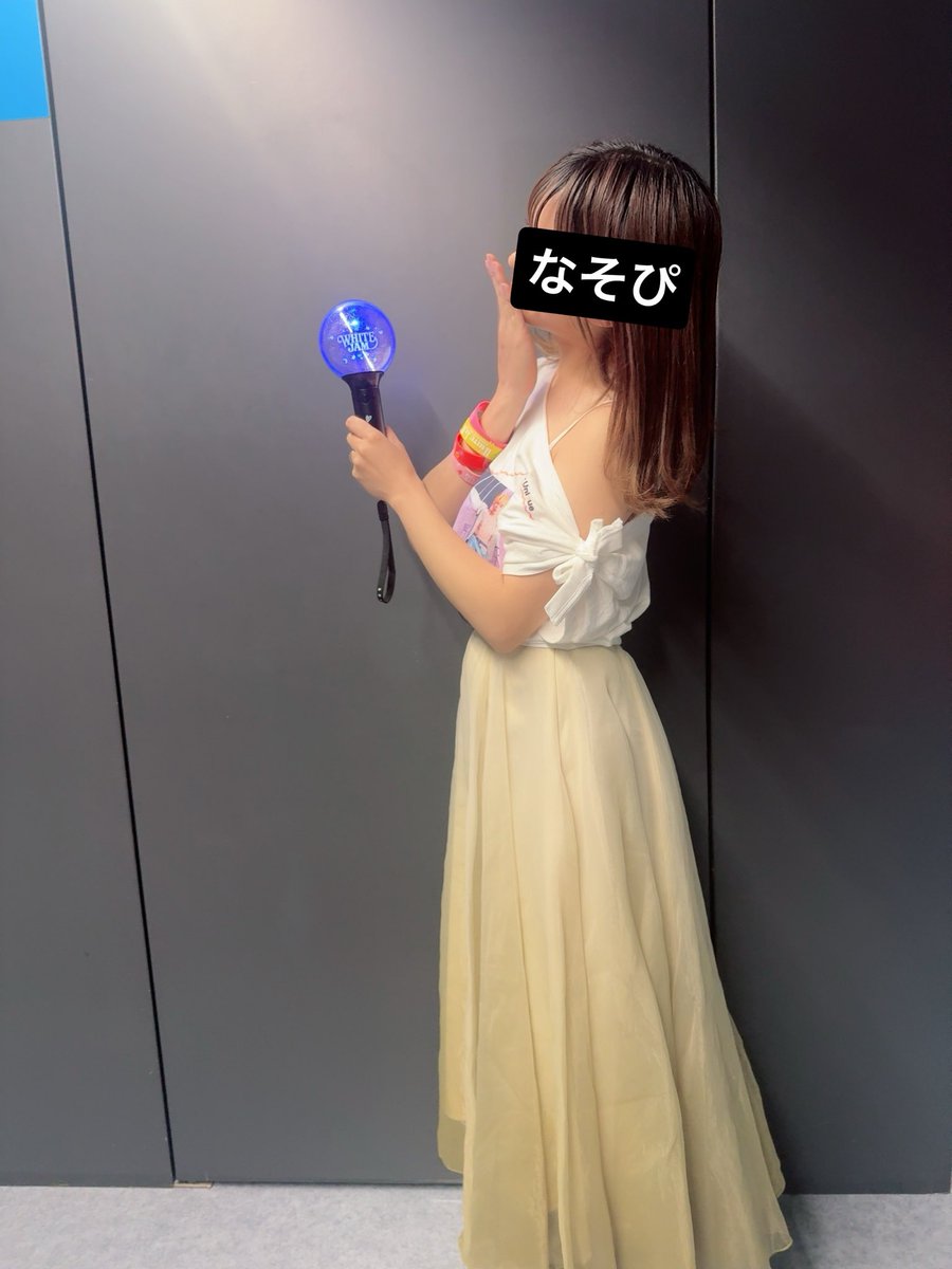 WNasopi's tweet photo. シロセと母の誕生日🎂Wでおめでとう🎊
10年以上WHITE JAM推してて、今年に入ってファンもめっちゃ増えて絡んでもらえることも多くてめっちゃ幸せだよーーーo̴̶̷̤  ̫ o̴̶̷̤🍒💕︎

Zeppみんなどこ行くのーー？？ https://t.co/9DyxRwXkIR