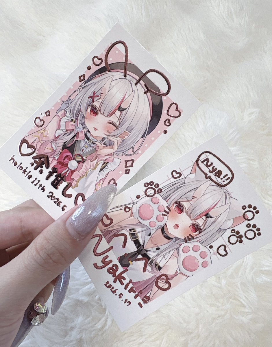 チェキです〜！！箔押しはピンク🎀