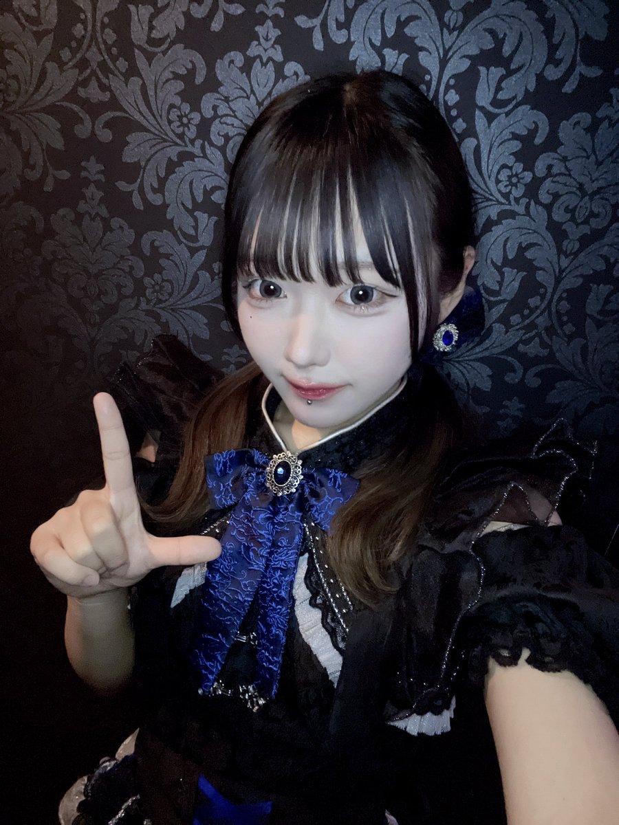 あろ tweet media