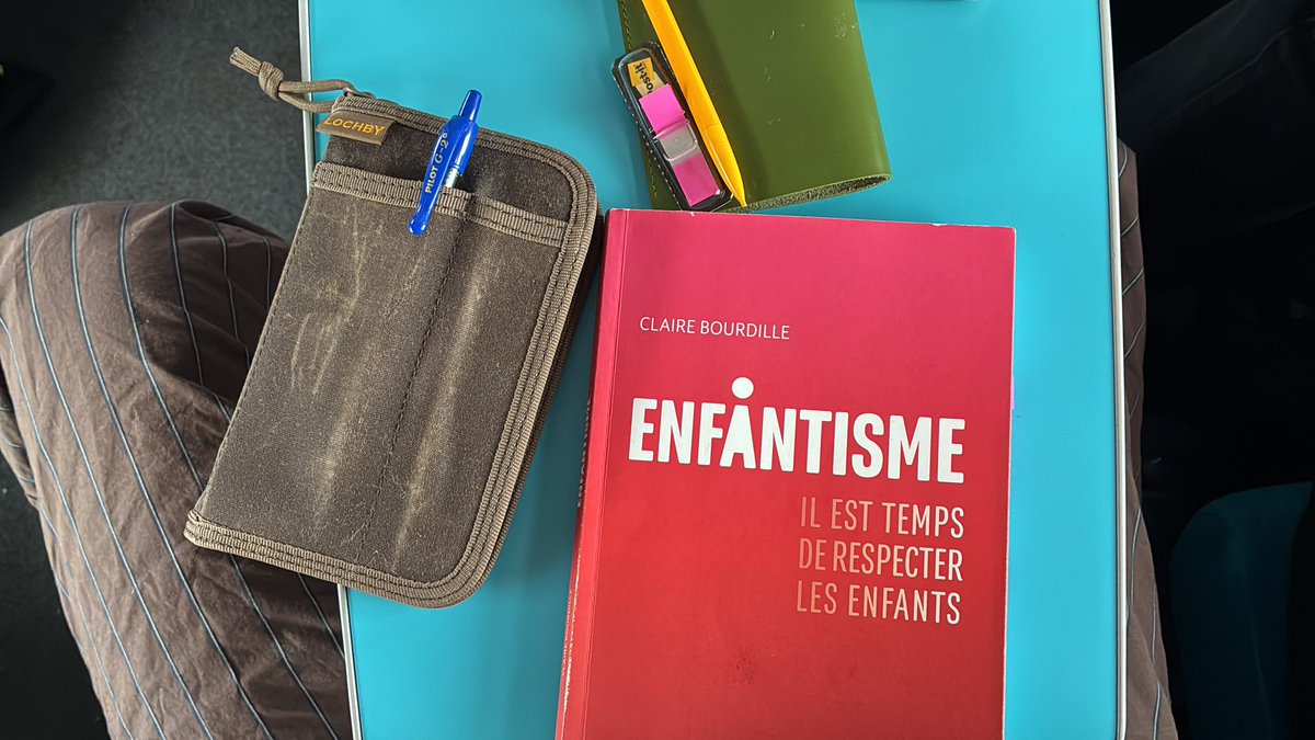 S_ystemik's tweet photo. Ouigo et enfantisme, le combo gagnant. https://t.co/MXHIM6jmxH