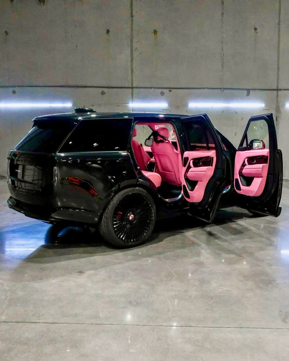 Range Rovers Buttercup Range Rover 🖤🩷