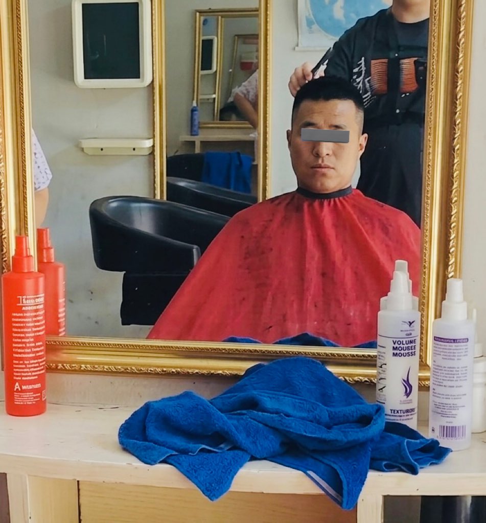 capemeup's tweet photo. 個大叔gym完落去剷🤤 https://t.co/1F10wnibdD