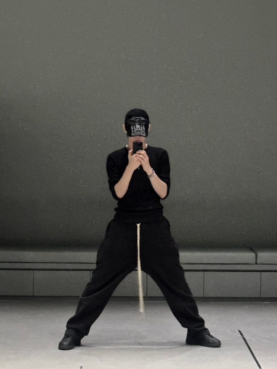 봄이 tweet media