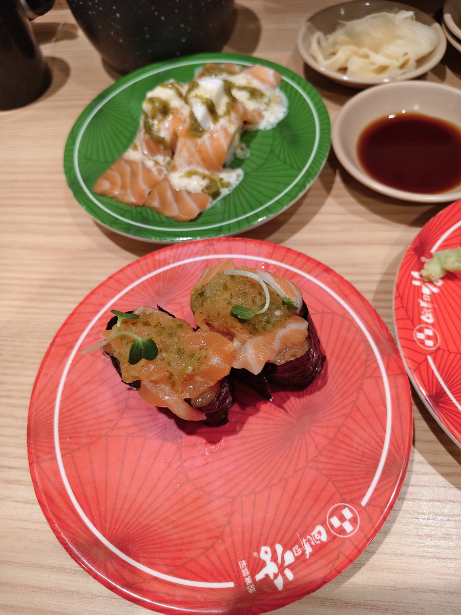 NUTTY PARTY 💙☮️🥂 tweet media
