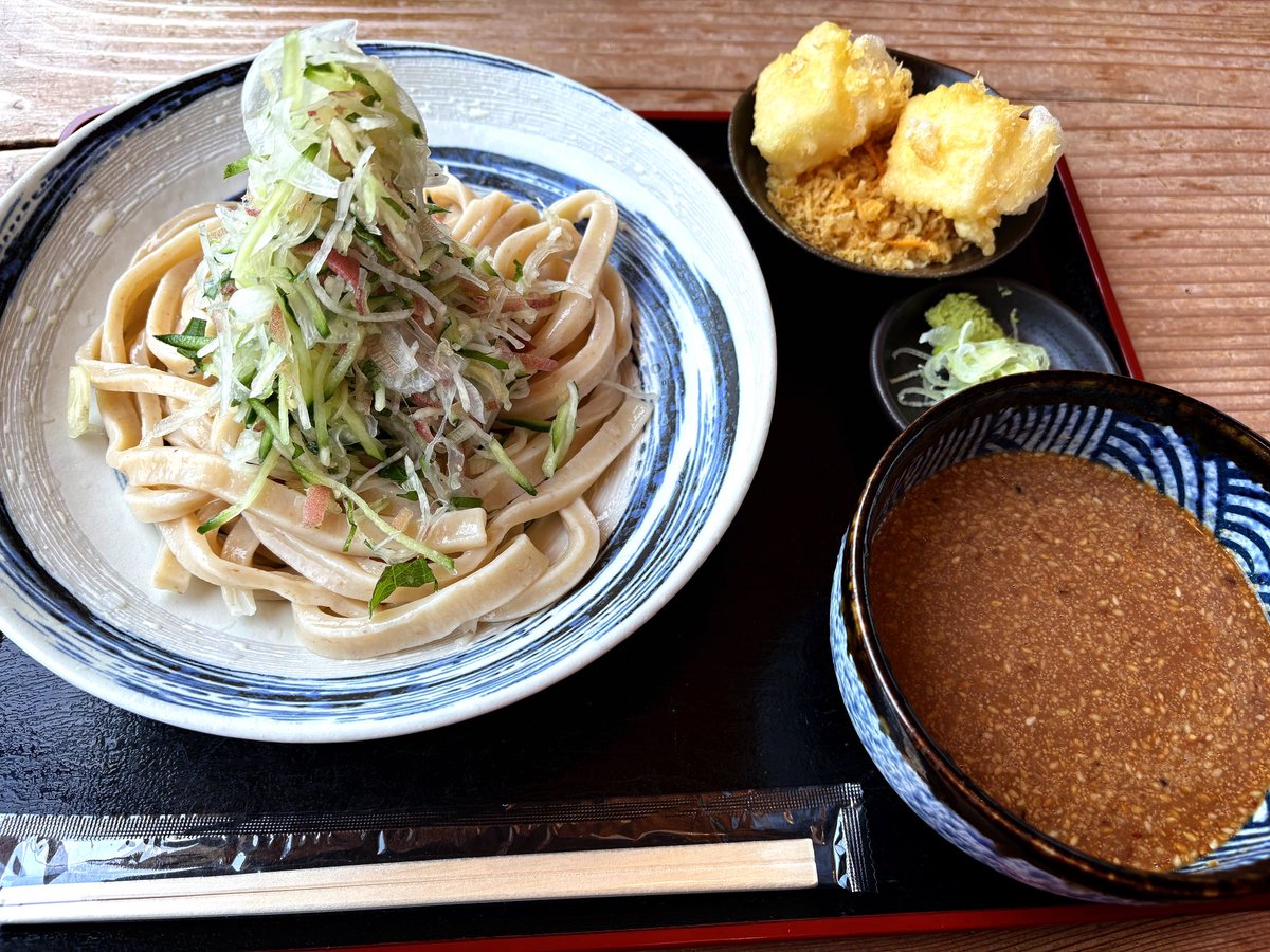 SRY_20161224's tweet photo. 温泉のポストで安定の
ゆかちょですこんばんはꉂꉂ(ˊᗜˋ*)
場所は忘れたけど
うどんの庄司ってとこで
食べてきた美味かった(*´﹃`*)🤍ྀི
安定の小江戸温泉最高🩷ྀི🩵ྀི
#うどんの庄司 #温泉 #小江戸温泉 #kashiba https://t.co/UlLhHXI1nX