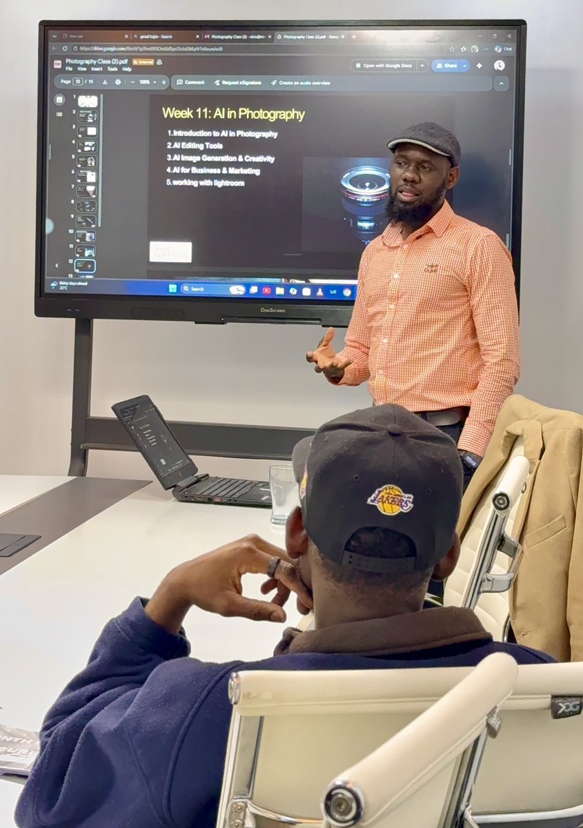 mangunyi's tweet photo. Class in Session, Cohort 2 of Photography Masterclass by Mint Glint Studios
#MintGlintStudio
#MintGlint 
#LearnPhotography https://t.co/WMIA3BFbCy