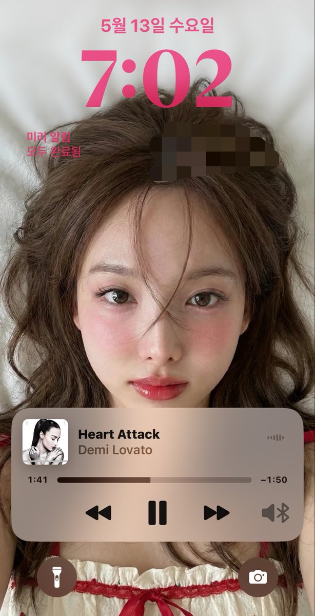 kiio877's tweet photo. 나연 언니 배경하고 
좋은 일 계속 생기네
영원히 안 바꿀 거임 https://t.co/Q8PUsucGnt