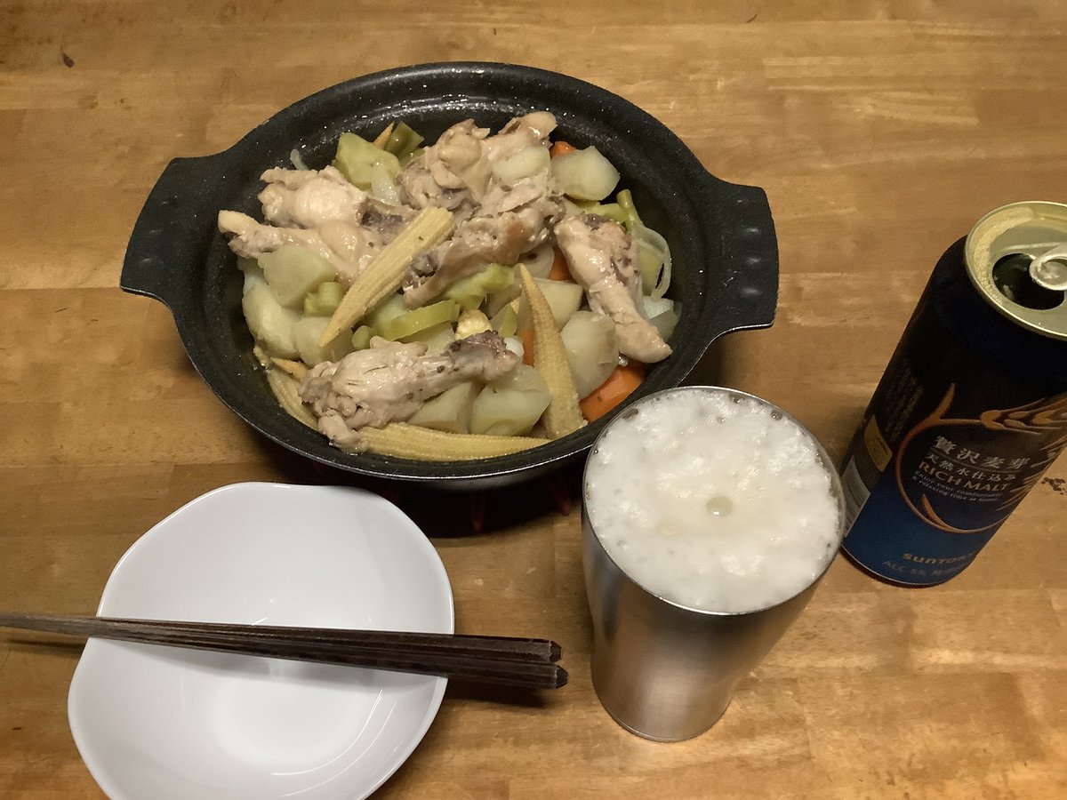 npossf's tweet photo. Jinさん・スタッフの皆さん、リスナーの皆々様おつかです.
大野雄二さんが亡くなられていたとの事.
天気が良いのですが、室内からの搭乗です.
本日はアヒージ.
故人を惜しみながらラジオに耳を傾けてたいと思います.
今夜もよろしくお願い致します.

 #JRS775 https://t.co/AtQMmm2mVO