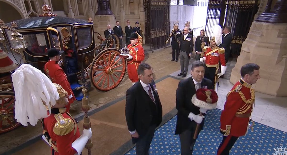 Tourists will love the ancient bling.
Foreigners will love the pageantry.
Royal watchers will lap it up.
But for indy-supporting Scots, this rigmarole is just a powerful assertion of hierarchy, elite control and the stranglehold of the past over 'modern' Britain.  #KingsSpeech