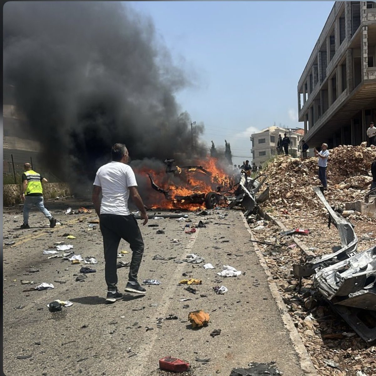 🚨BREAKING:🚨 Another massacre by Israel.

At least 8 people, including two children, were killed after three Israeli airstrikes targeted cars along the Jiyeh-Saadiyat highway (Beirut-Sidon road) today. 

Not “Hezbollah targets.” Civilians, most likely displaced families moving