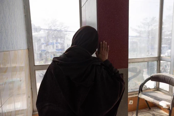 زنان بازگشته به افغانستان با مشکلات جدی معیشتی روبرو هستند.