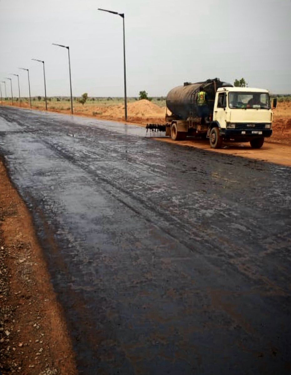 AshmarkLtd's tweet photo. Premium Bitumen Spraying Services You Can Trust https://t.co/KmcRjSyZ1n