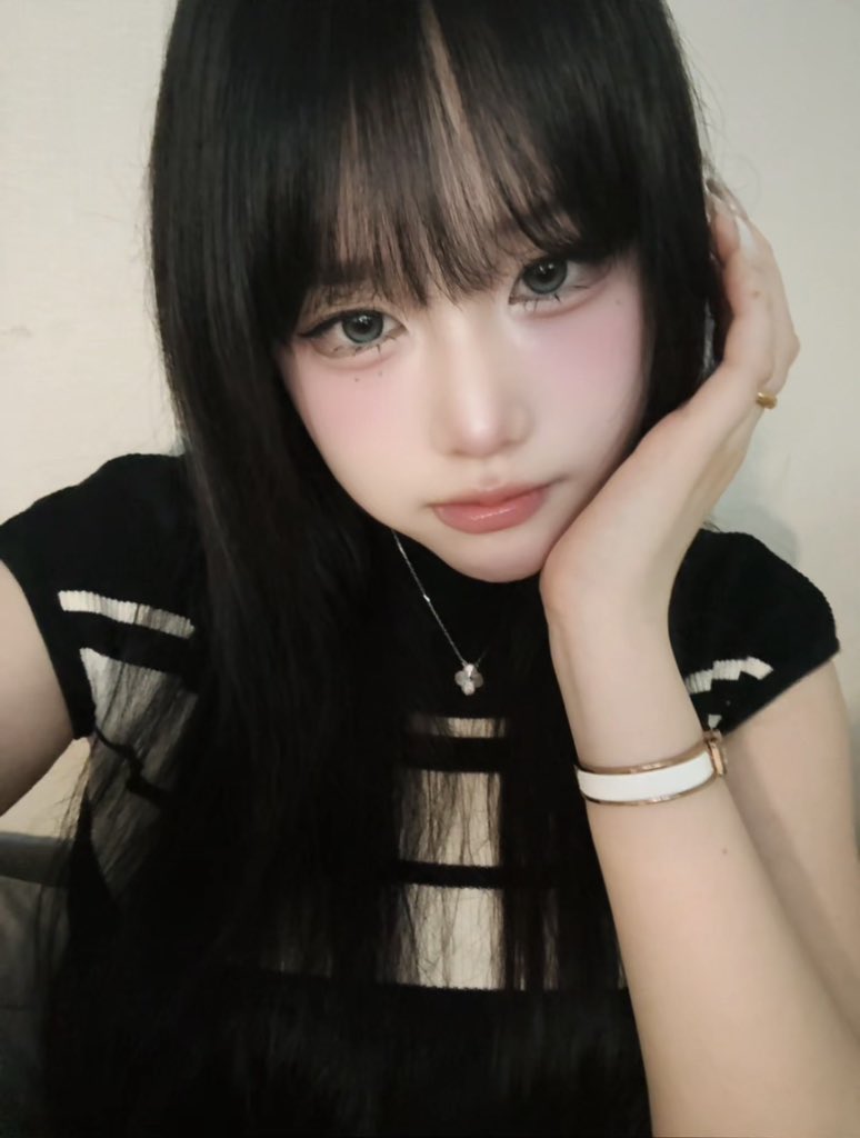 一向 tweet media