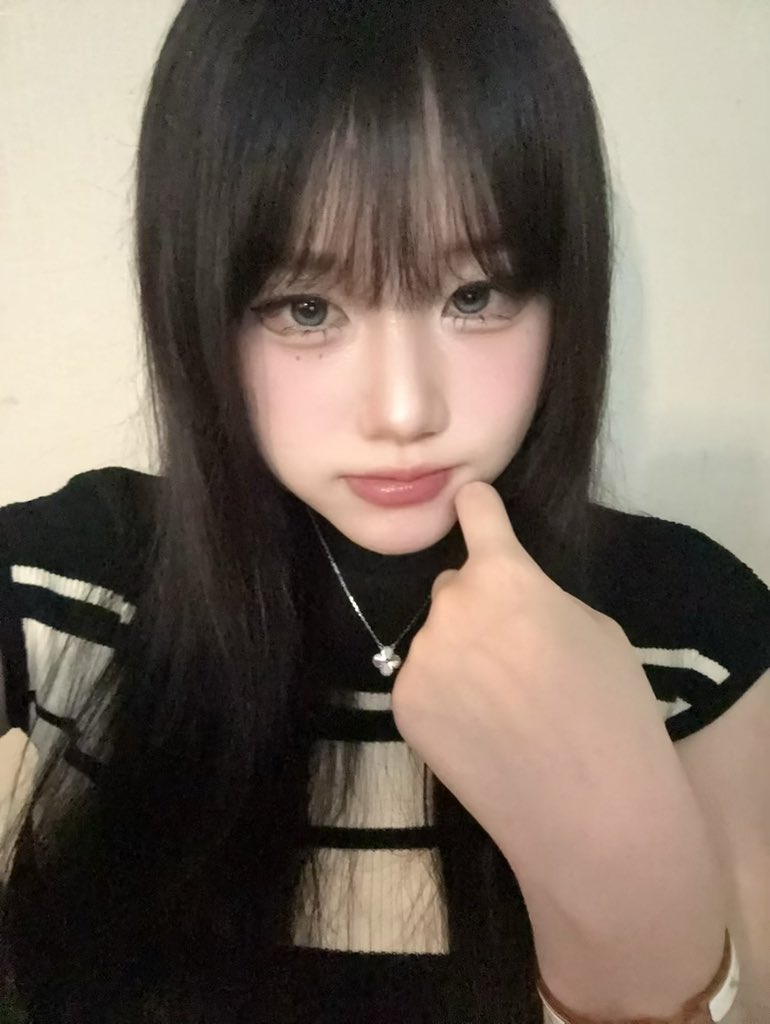 一向 tweet media
