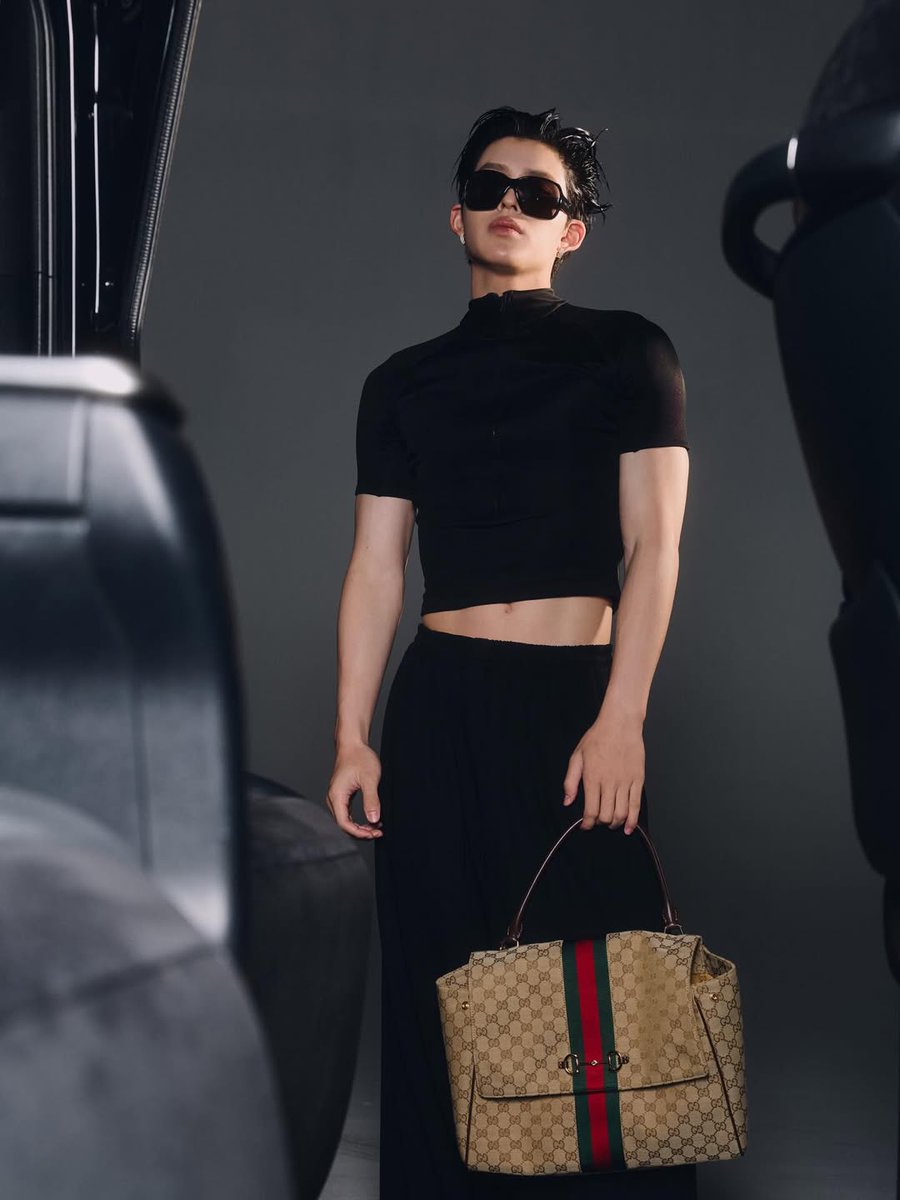 พี่ปอนด์กับ Gucci ดีมากกกก ลุคโคตรเท่โคตรเทส แว่นกับเสื้อครอปที่สุด ! แบบตัวพ่อสายแฟมาก 🔥🔥🔥

#GucciPaparazzo <a href="/gucci/">gucci</a> 
#ppnaravit <a href="/ppnaravit/">ppnaravit</a>