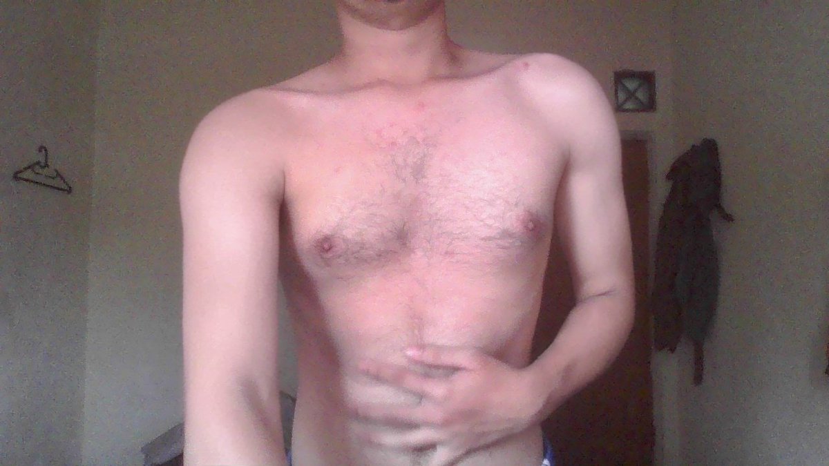 holomintoo's tweet photo. Face // body :p https://t.co/k9Ntvan50W