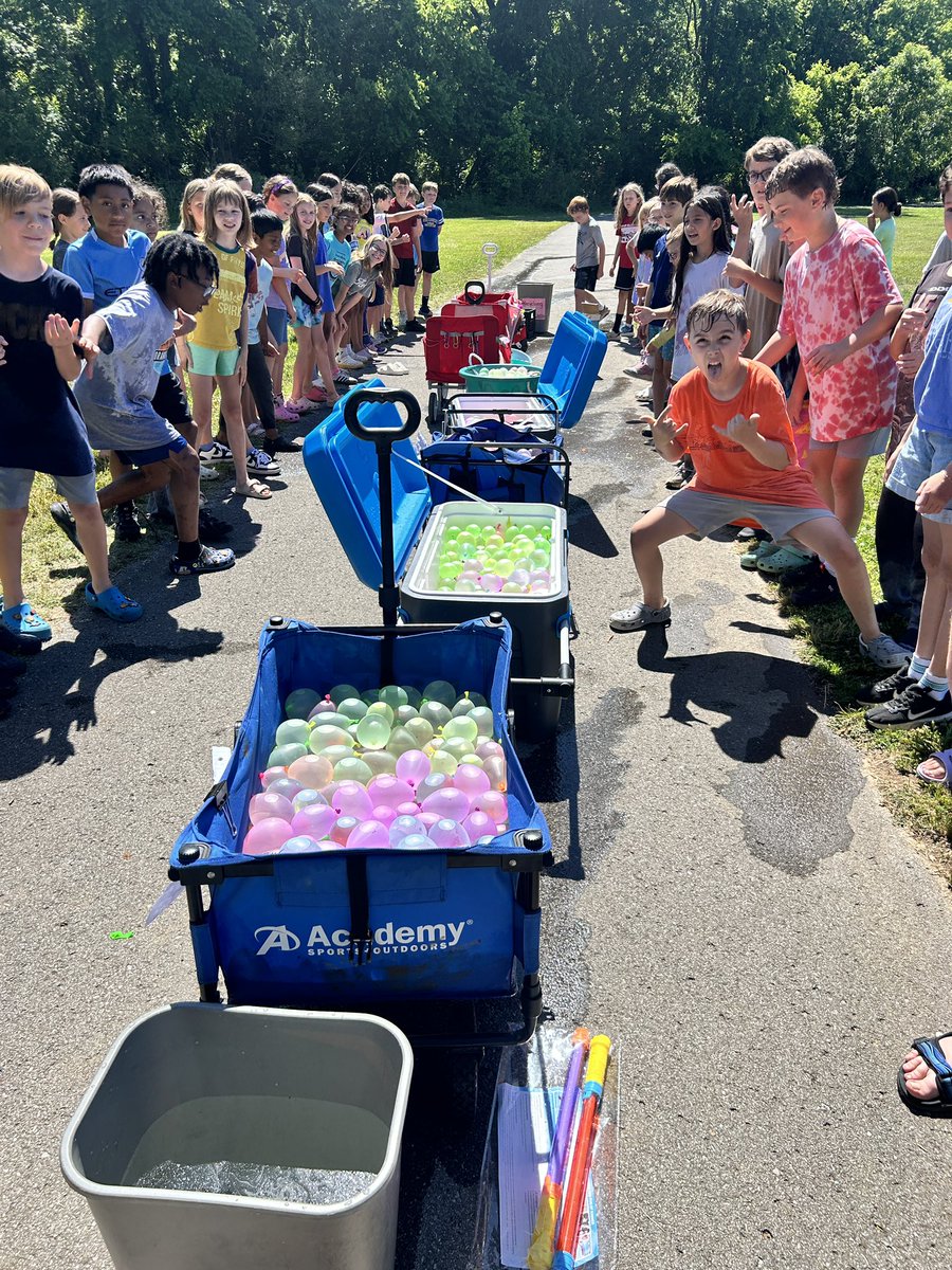 fssdMES's tweet photo. Fourth graders had a blast celebrating extraordinary growth on iReady in both reading and math. It was a well deserved water balloon extravaganza! https://t.co/aXEYRb13jV
