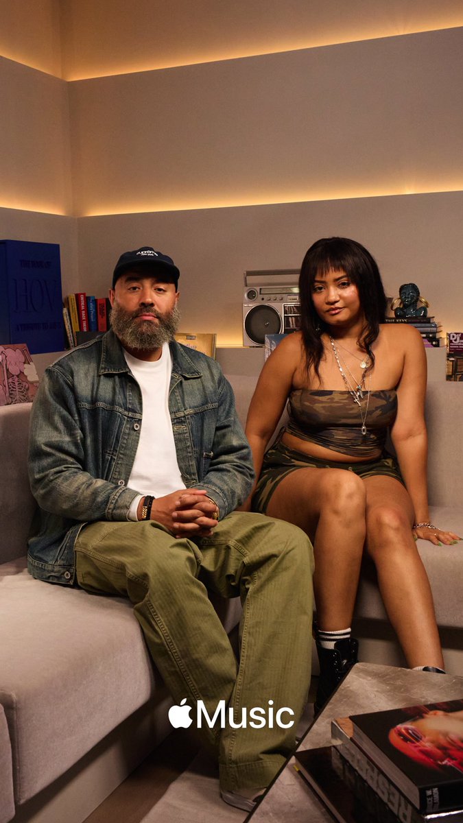 rain_labs's tweet photo. Ghana is definitely where it’s at! 🇬🇭🇬🇭

Go check out the conversation between @mellissadarlin and @oldmanebro on @applemusic 🎙️✨

Link in bio☝🏾

#PoweredByRainlabs #Mellissa #AppleMusic https://t.co/HunpqrdaBq