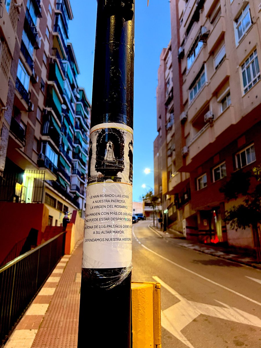 CanalMalagaRTV's tweet photo. 🔴Piden colaboración ciudadana para recuperar las joyas robadas a la Virgen y el Divino Infante de @PatronaElPalo 

➡️"Esto no debe de quedar como un hecho olvidado, el barrio y sus devotos, quieren que su Patrona esté bien preservada, como la han conservado por más de 300 años" https://t.co/OYRCHfwkSE