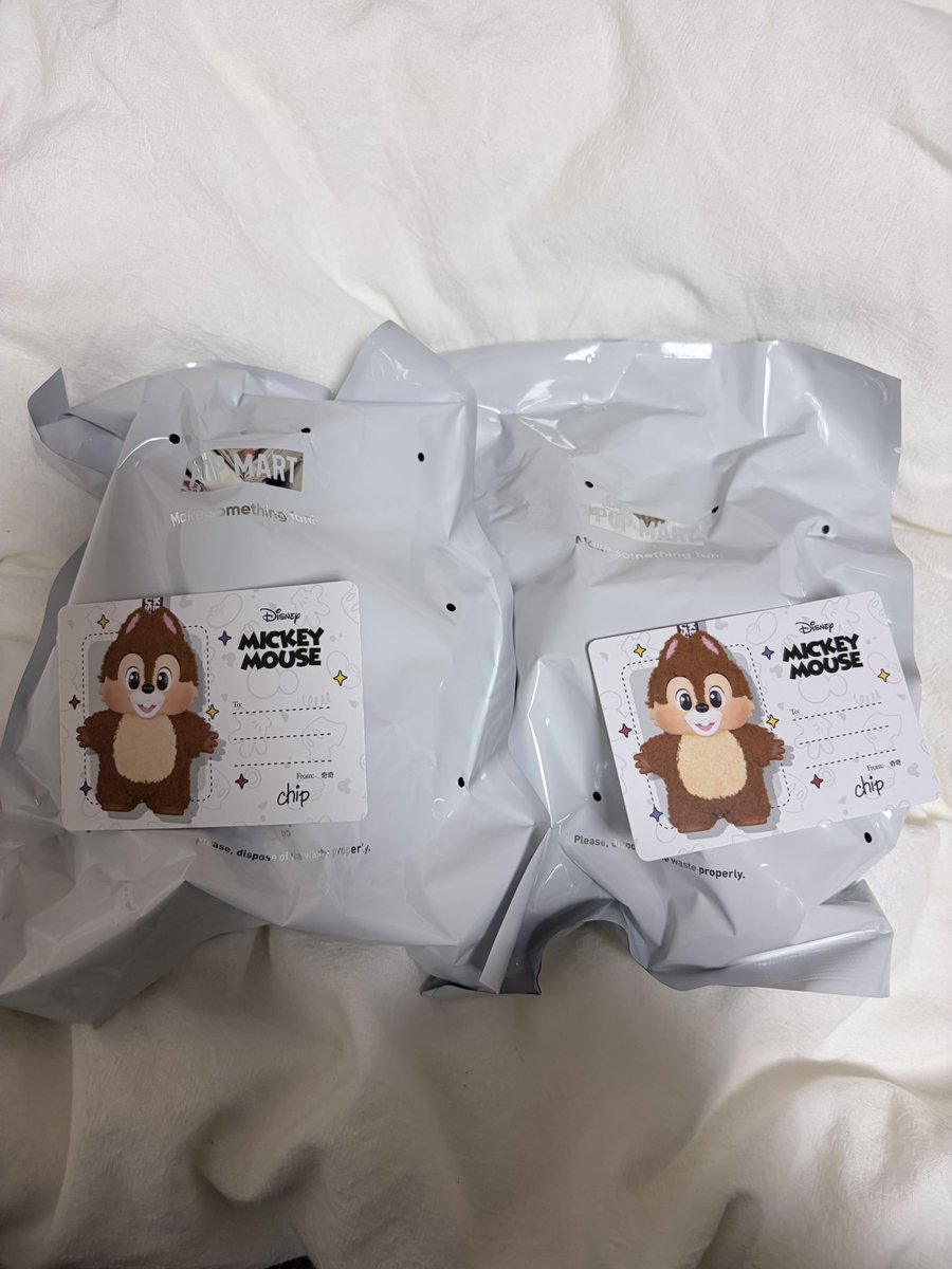 nan__174's tweet photo. POP MART ポップマート mickeyfamily ディズニー 交換 譲渡

【譲】チップ2、プルート1

【求】グーフィー(n:1可)

郵送でのお取引優先です。
プルートは知人が購入してくれたためまだ手元にはございませんが5月中には郵送可能です。

お心当たりのある方、ご連絡お願い致します。 https://t.co/WKUpQClML3