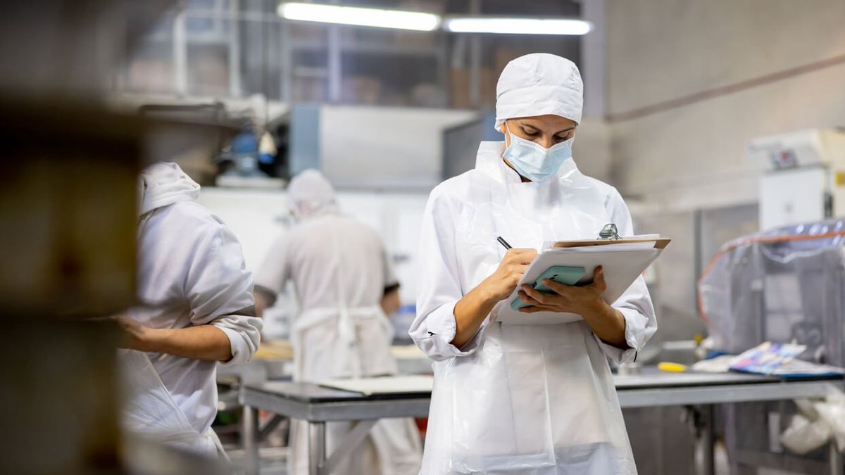 foodupv's tweet photo. 👨‍🔬 ¿Eres una #empresa #alimentaria y buscas #talento en prácticas?
En @foodupv te conectamos con estudiantes de máster en #IDi y #CalidadAlimentaria 🧫🍎
✅ Talento cualificado
✅ Apoyo universitario
✅ Posibilidad de TFM en empresa
👉 Solicítalo aquí: https://t.co/7vyt1vNbCk https://t.co/mnG6DJqxZ8