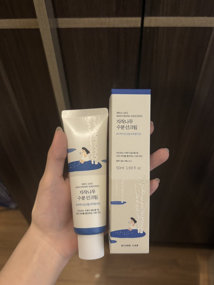 areeyqq's tweet photo. ส่งต่อกันแดด Round lab 99% 🩵🌟

ลองที่มือเฉยๆ 220 รวมส่งของแท้จากofficial 

#ส่งต่อสกินแคร์ #ส่งต่อเครื่องสำอาง https://t.co/caFtzgJnVU