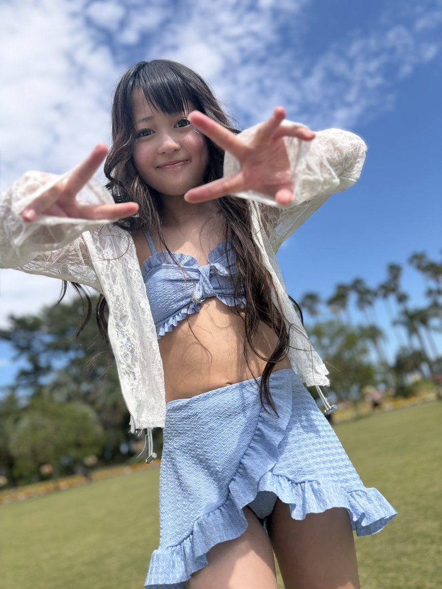 yuhina1114's tweet photo. やっぱり最近太ったみたい🐷💦
小学生でも出来るダイエット法
ないかなぁ……🤔これからは、大好きな甘いものは控えます(　߹꒳​߹ )
 #宮崎  #小学生アイドル https://t.co/yFaPNjJn17