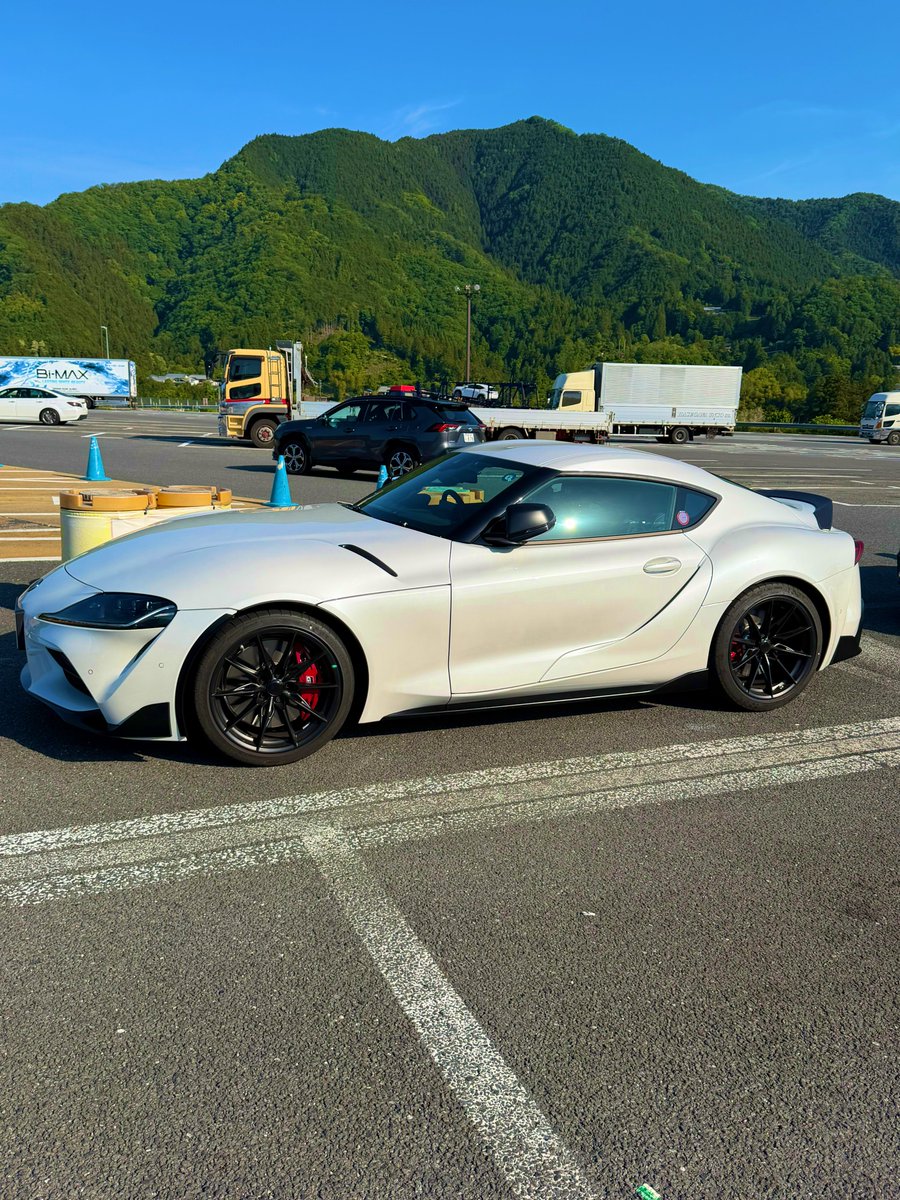 motor life tweet media