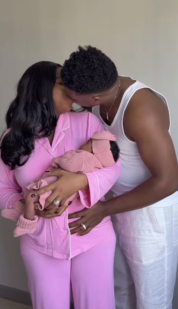 Evaebonyy's tweet photo. Congratulations to Veekee James and Femi Atere 💃🏾💃🏾 
They have welcomed their bouncing baby girl!!!
02-May-26
Eliana Adeife Atere 
Super happy for them https://t.co/jXLp24EC47