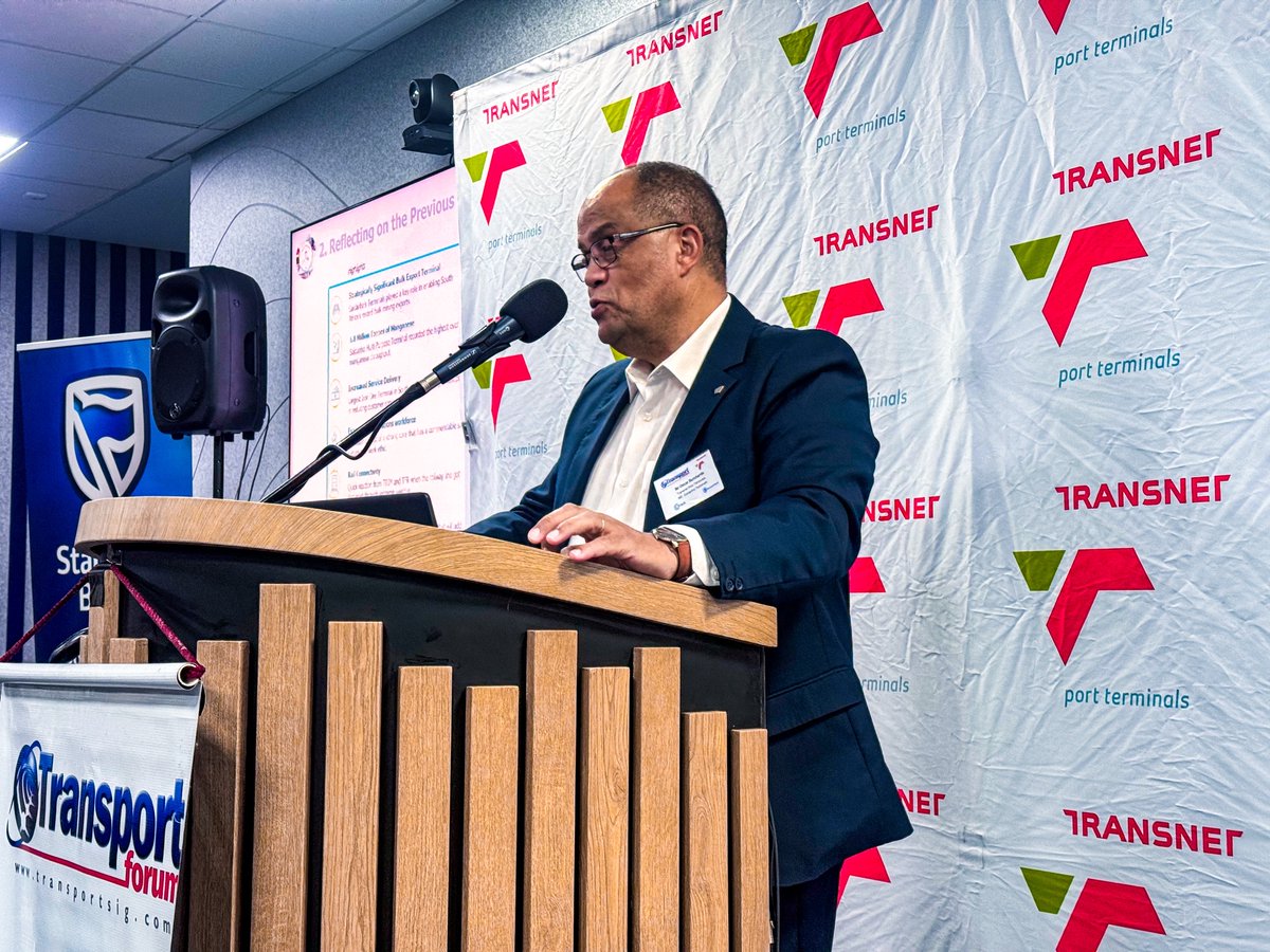 TPT_Transnet's tweet photo. 🚢 Oscar Borchards, Managing Executive of Saldanha Terminals, is live at the Transport Forum and just got a room full of applause announcing improvements in tippler operations at Saldanha!

#TransnetPortTerminals #TransportForum #ReinventForGrowth #SaldanhaTerminals https://t.co/wHq1TIhW8j